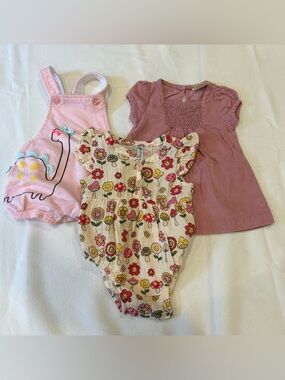 3 item baby clothing bundle 0-3 month